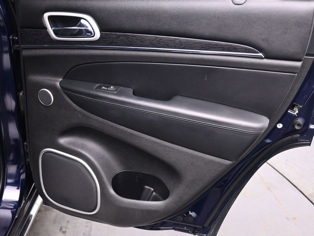 Used 2018 Jeep Grand Cherokee Summit image 16