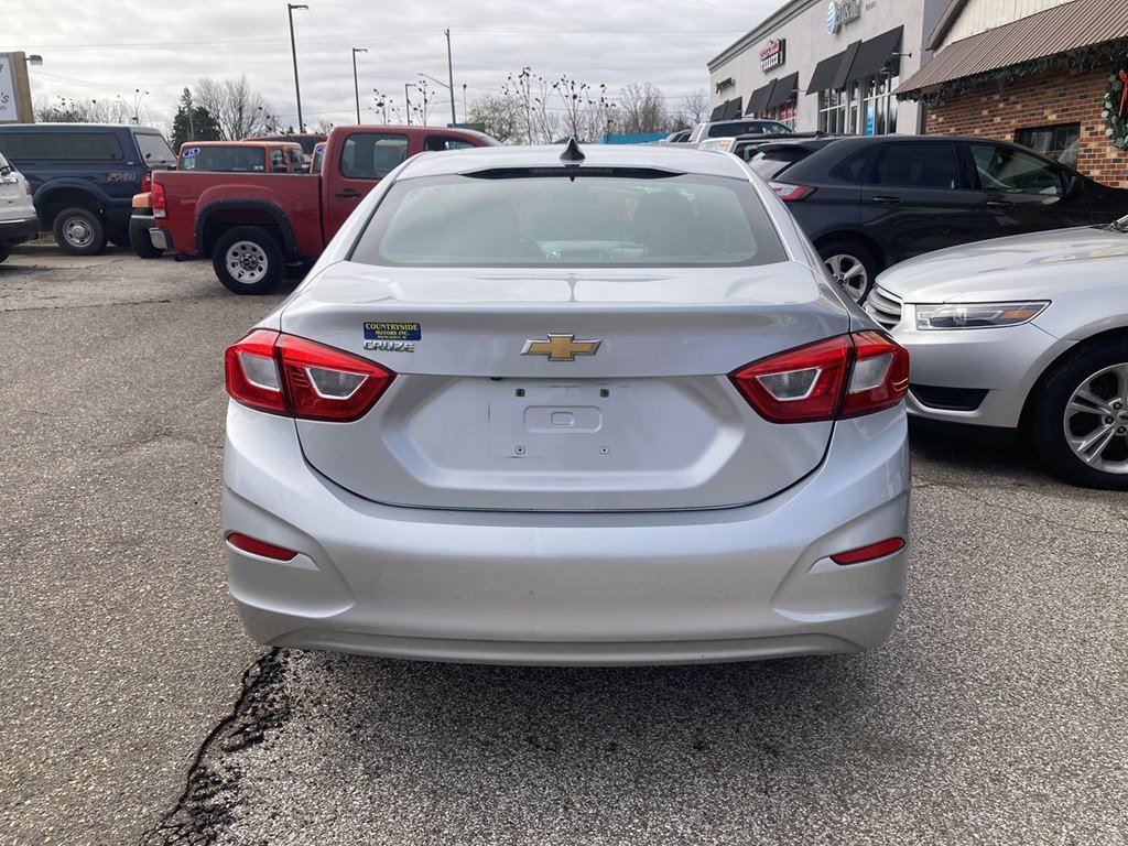 Used 2019 Chevrolet Cruze LS w/ LS Fleet Convenience Package FWD image 4