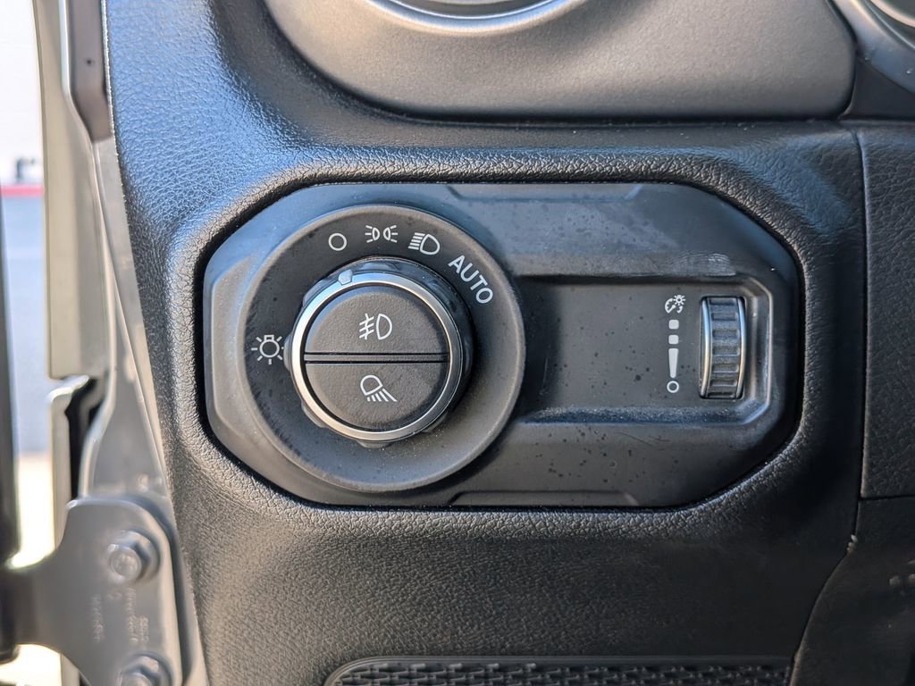 Used 2023 Jeep Gladiator Willys image 21