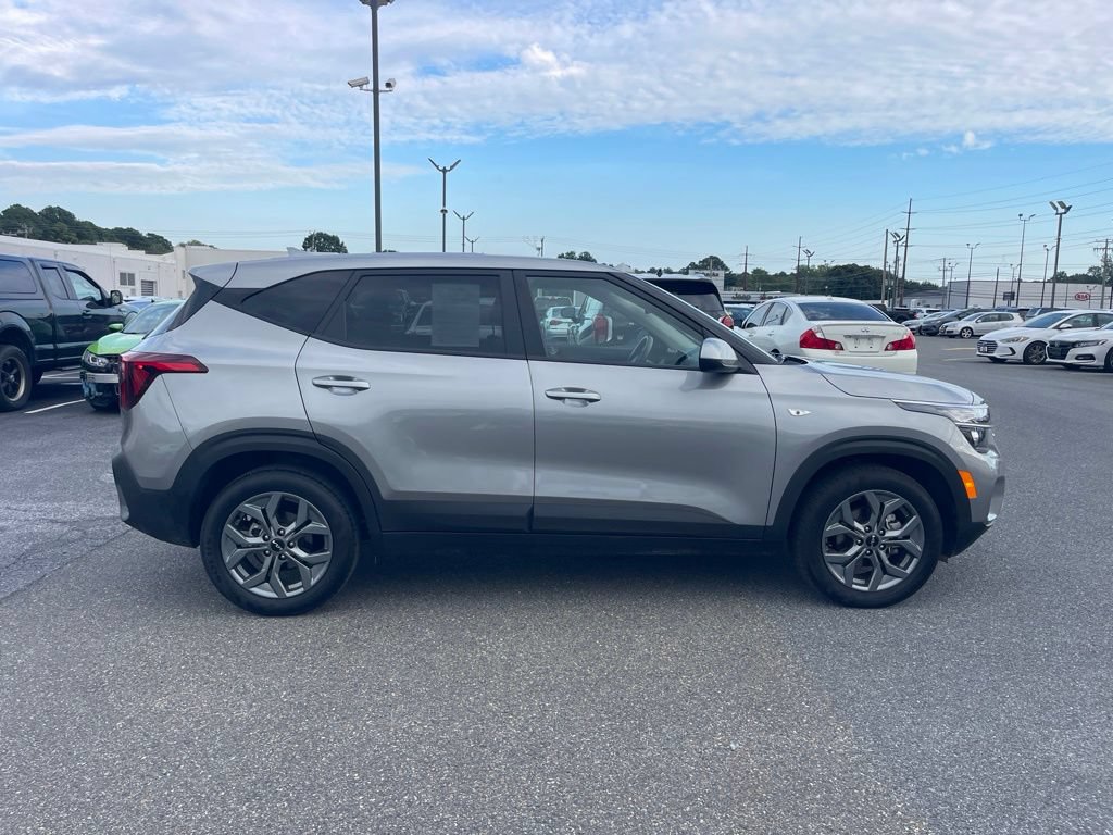 Used 2026 Kia Seltos LX FWD image 6