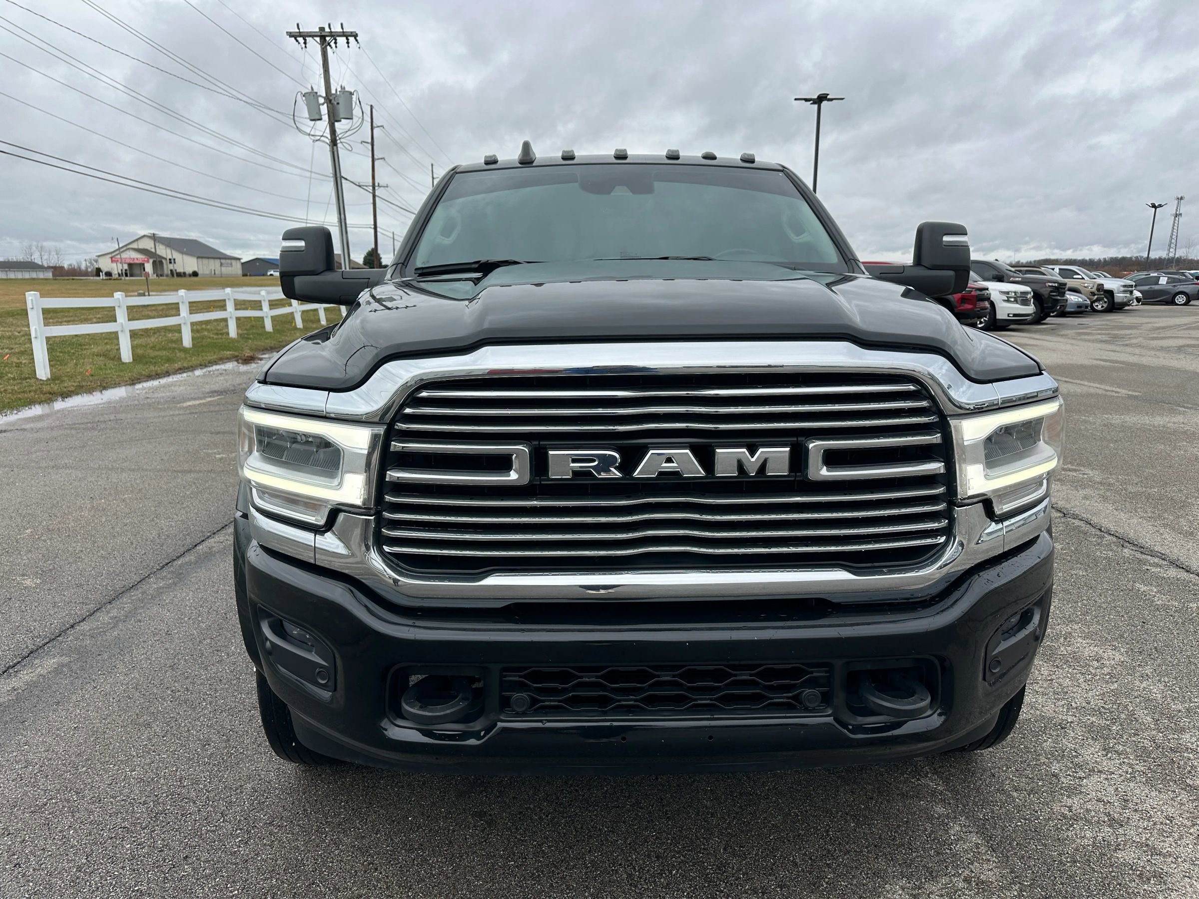 Used 2024 RAM 4500 Laramie image 9