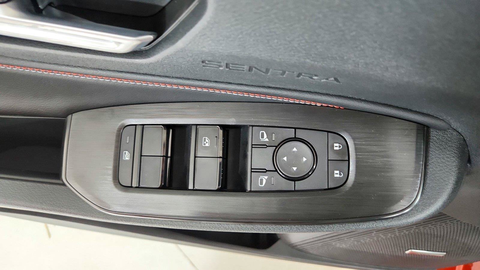 New 2027 Nissan Sentra SR w/ SR Premium Package FWD image 18