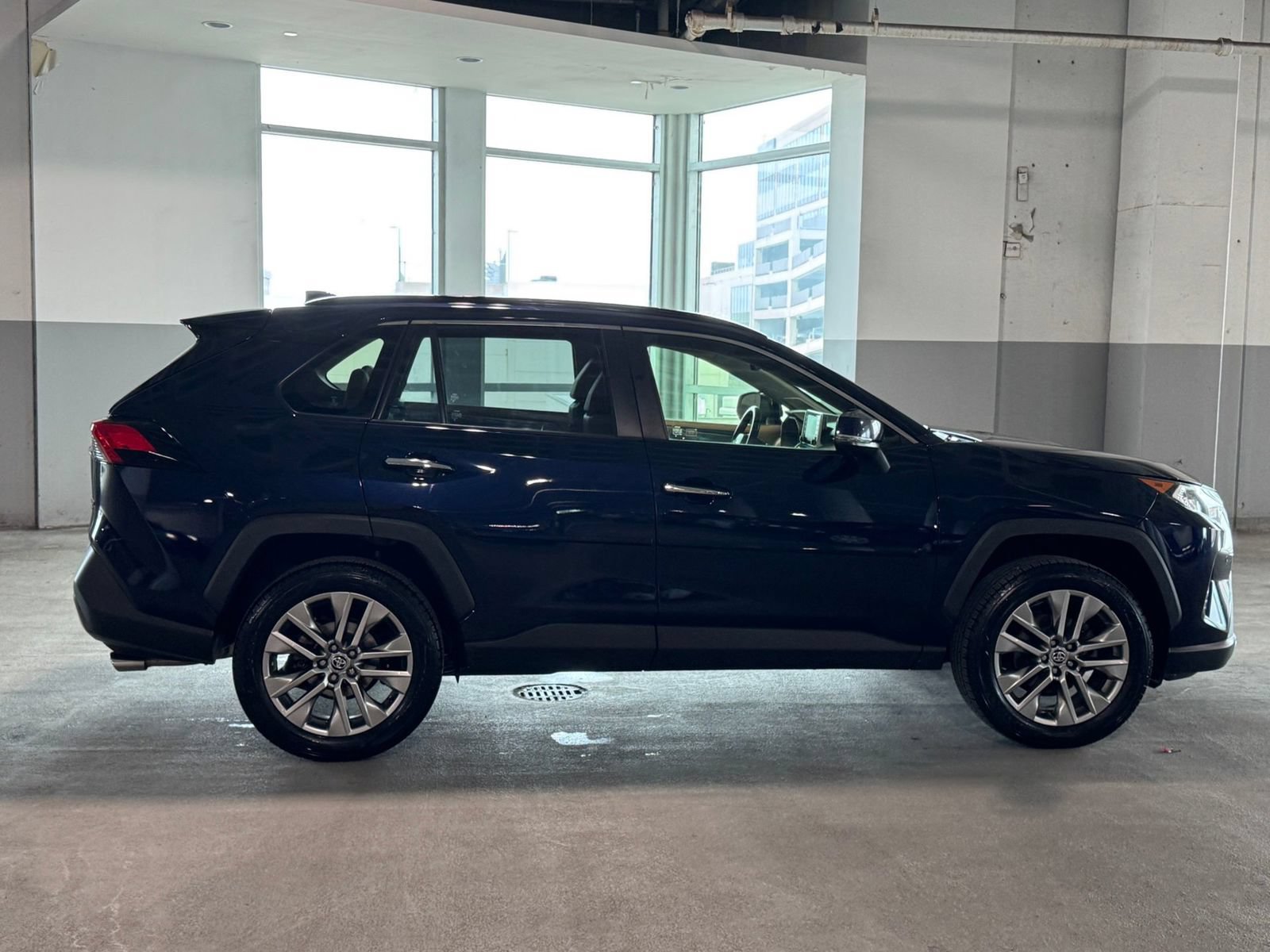 Used 2021 Toyota RAV4 Limited w/ Limited Grade Weather Package AWD/4WD image 10