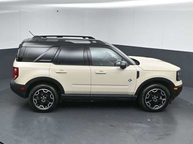 Certified 2025 Ford Bronco Sport Outer Banks w/ Outer Banks Tech Package+ AWD/4WD image 52