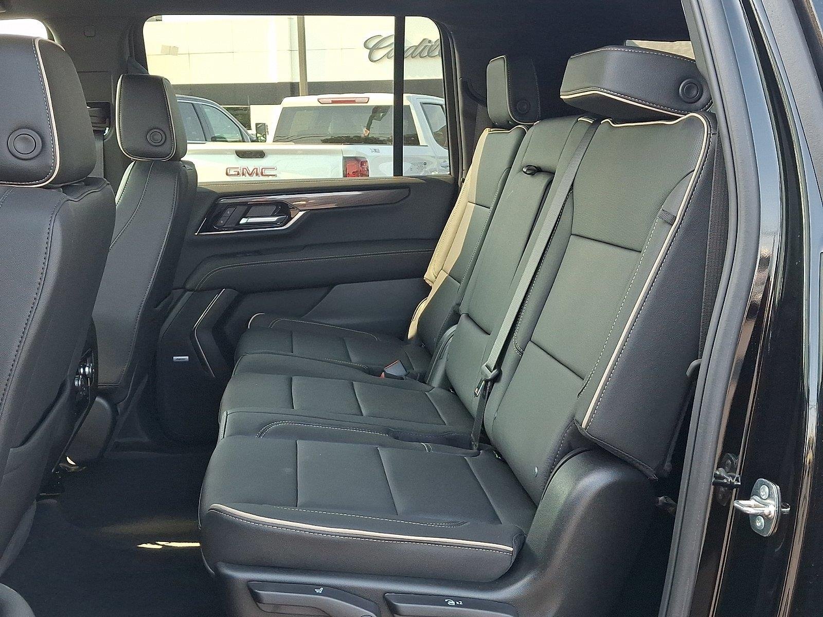 New 2026 GMC Yukon XL Elevation AWD/4WD image 5