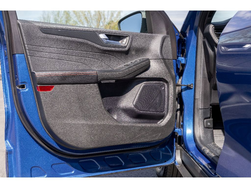 Used 2023 Ford Escape ST-Line w/ Tech Pack #1 AWD/4WD image 18