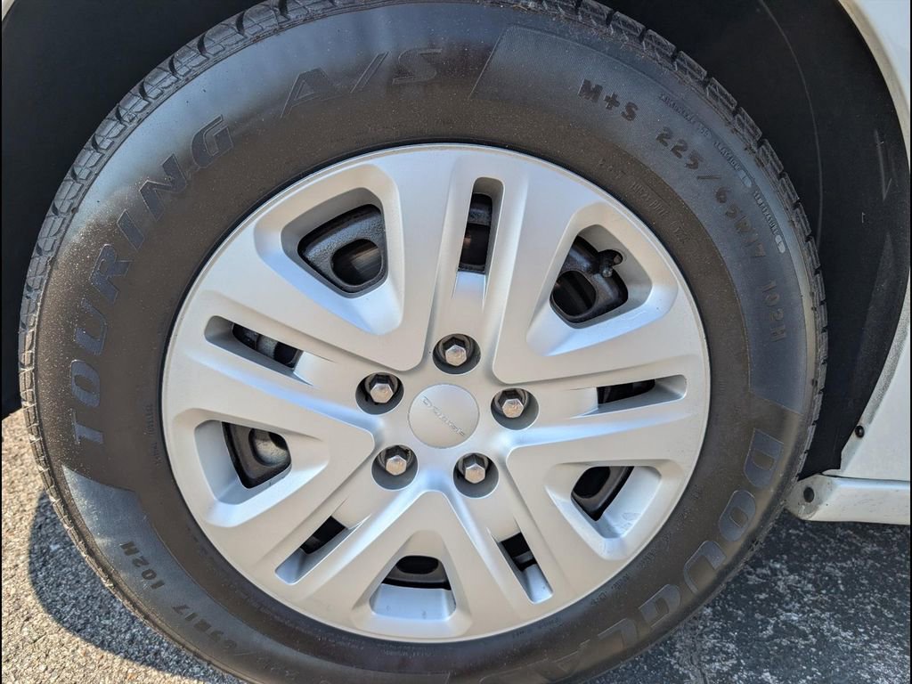 Used 2018 Dodge Grand Caravan SE FWD image 25
