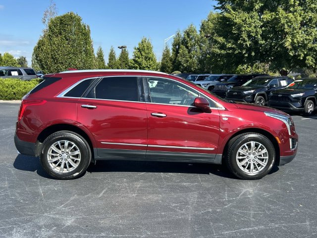 Used 2017 Cadillac XT5 Luxury w/ Driver Awareness Package FWD image 3