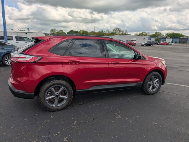 Used 2023 Ford Edge SEL w/ Sport Appearance Package AWD/4WD image 9
