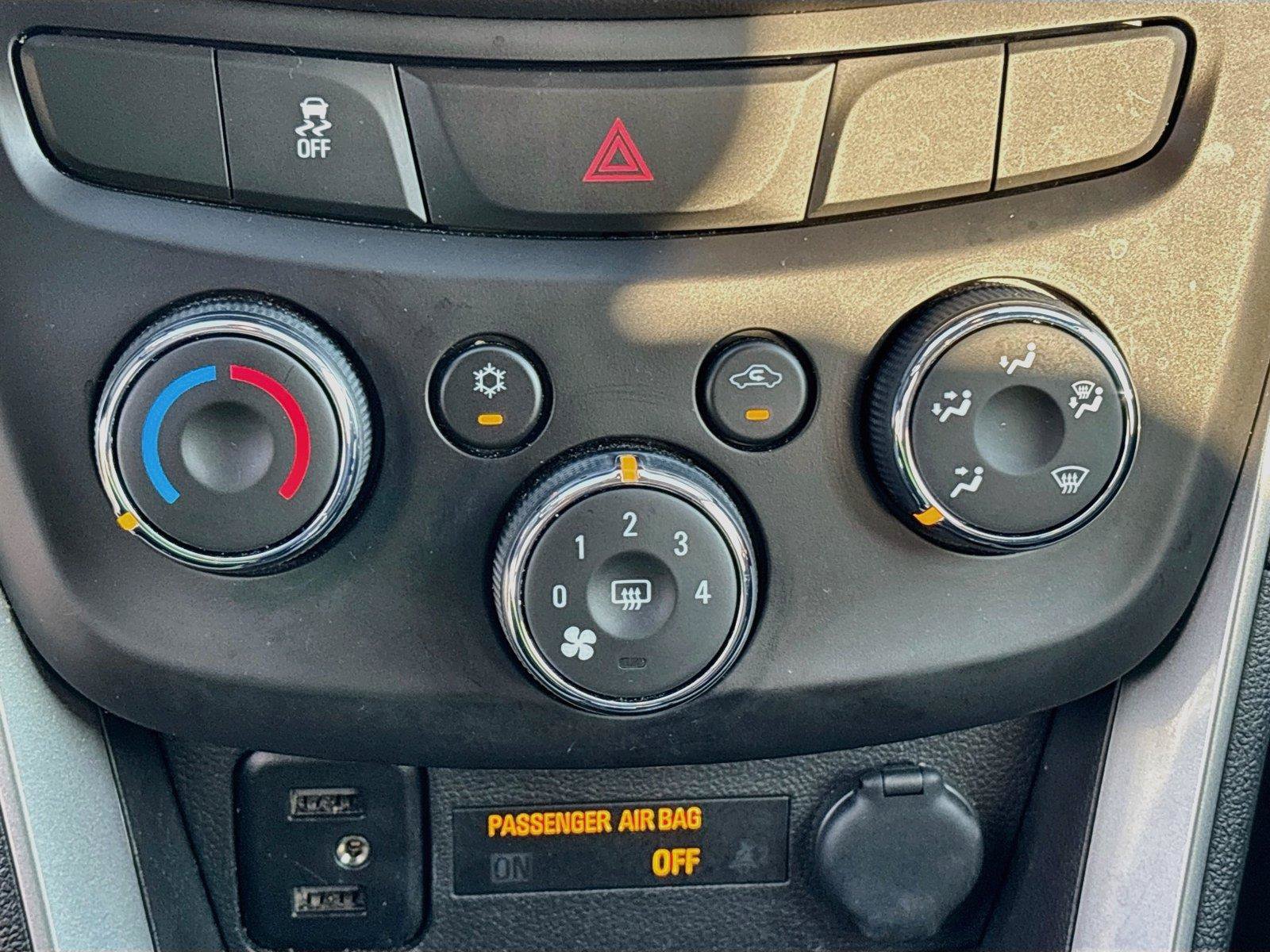 Used 2020 Chevrolet Trax LT w/ Redline Edition FWD image 15