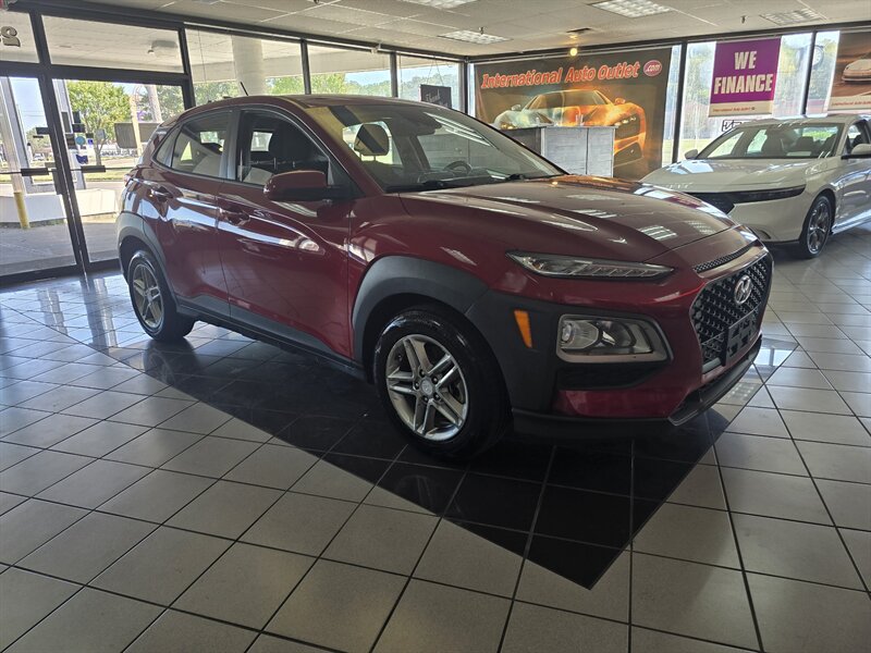 Used 2019 Hyundai Kona SE AWD/4WD image 3