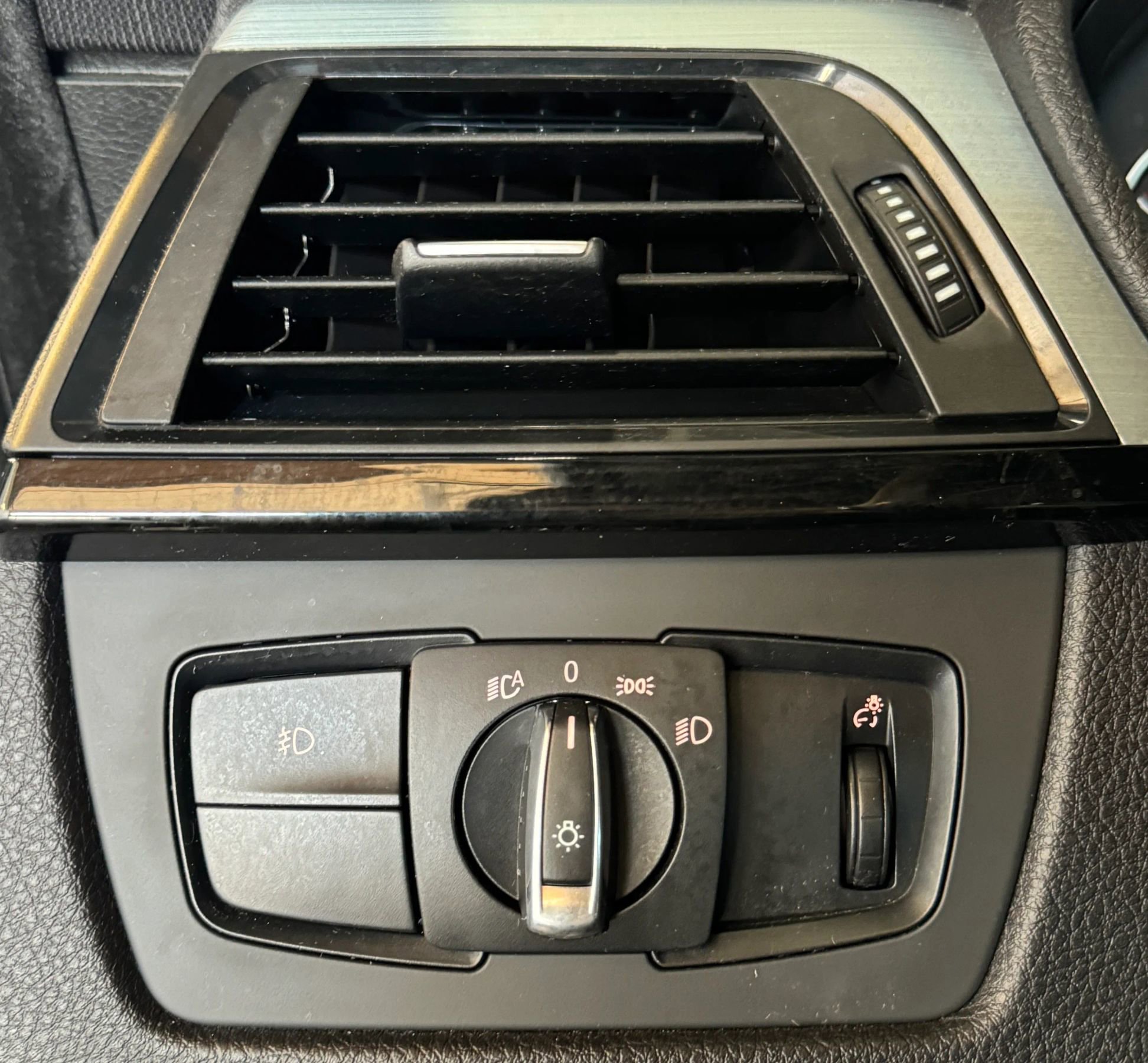 Used 2016 BMW 328i Gran Turismo xDrive image 15