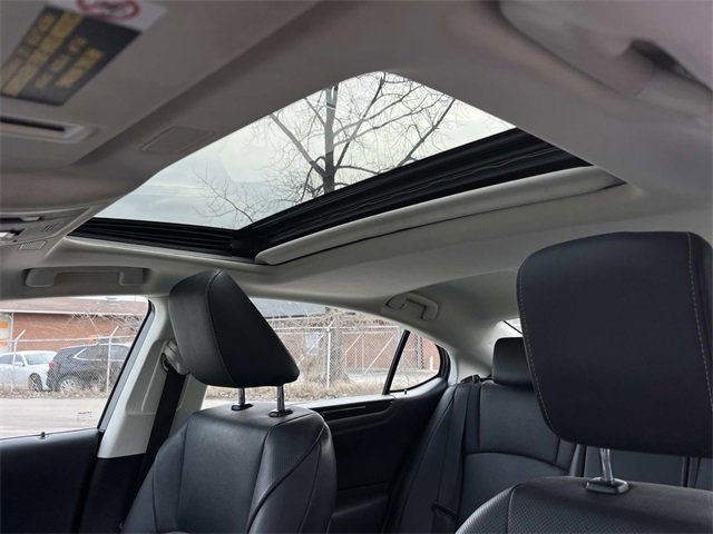 Used 2021 Lexus ES 300h w/ Premium Package image 27