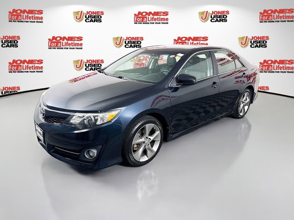 Used 2014 Toyota Camry SE FWD image 11