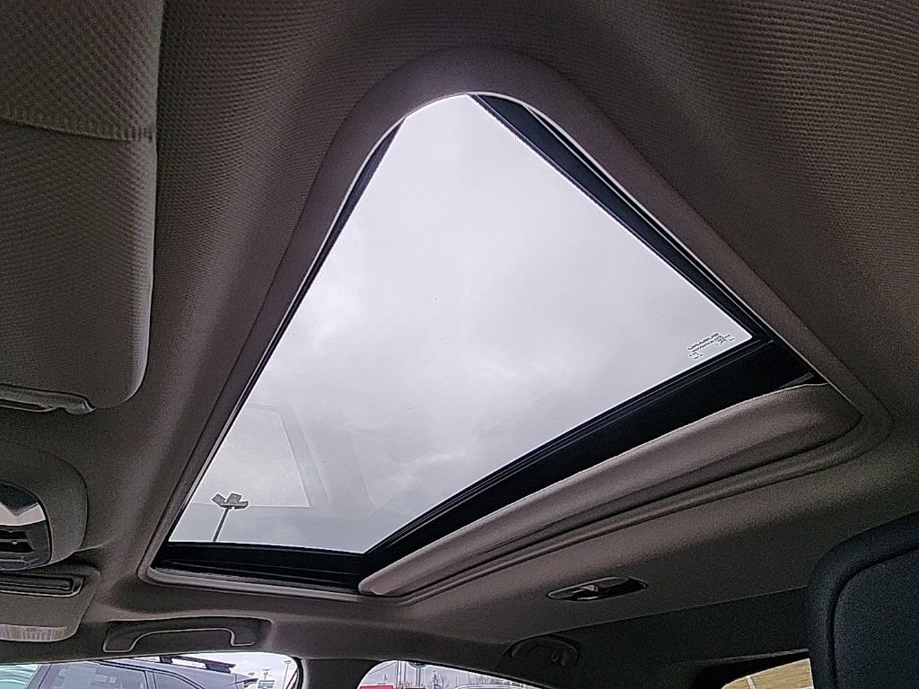 Used 2024 Subaru Crosstrek 2.5i Limited AWD/4WD image 18