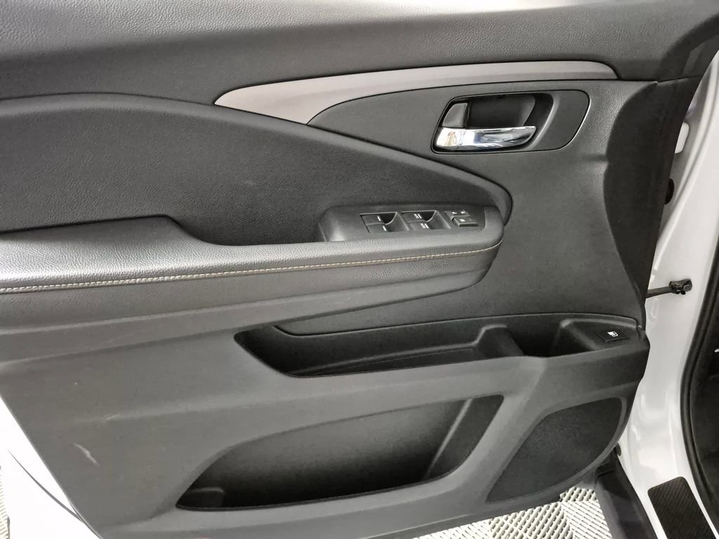 Used 2023 Honda Ridgeline Sport image 13