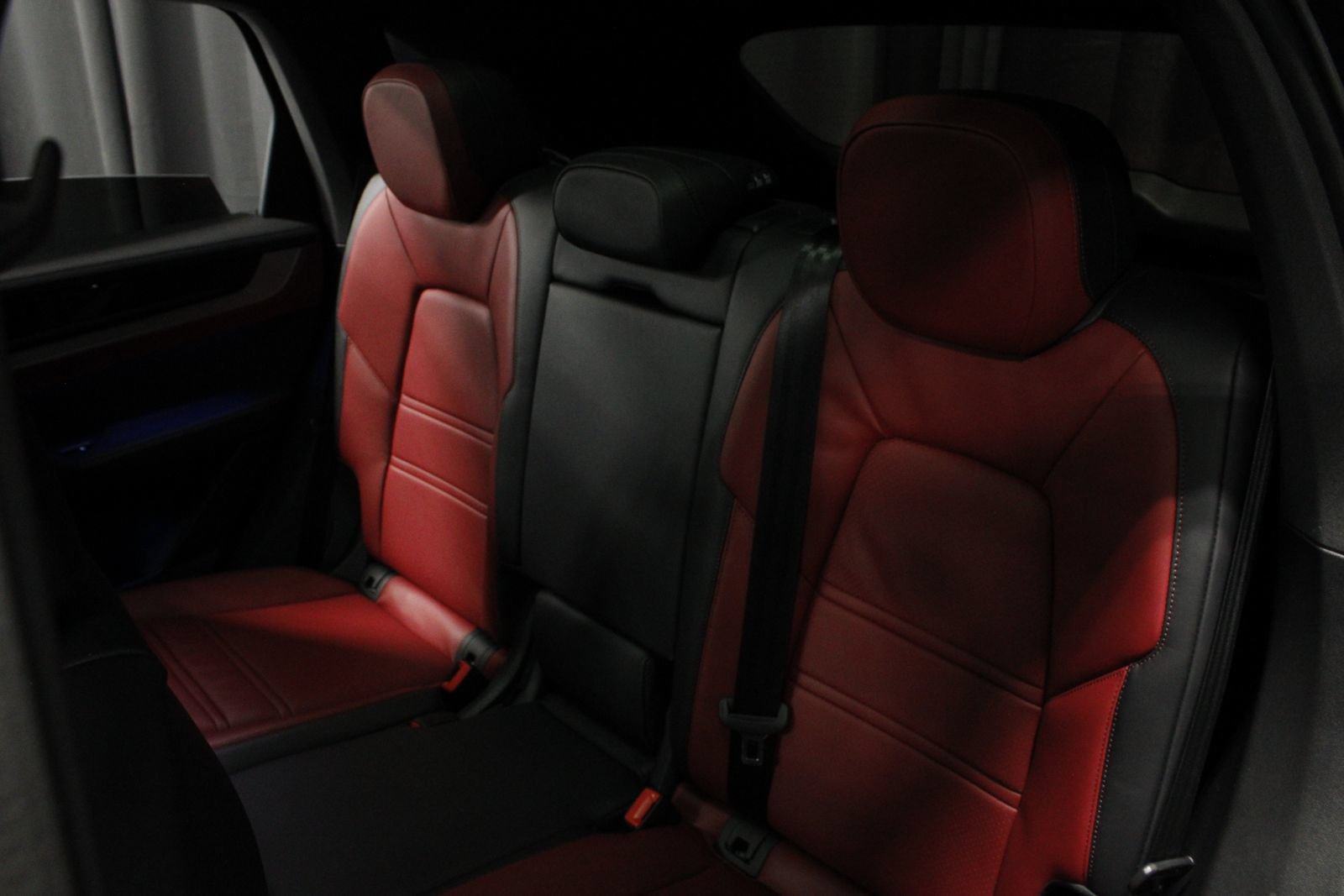 Certified 2024 Porsche Cayenne S AWD/4WD image 20