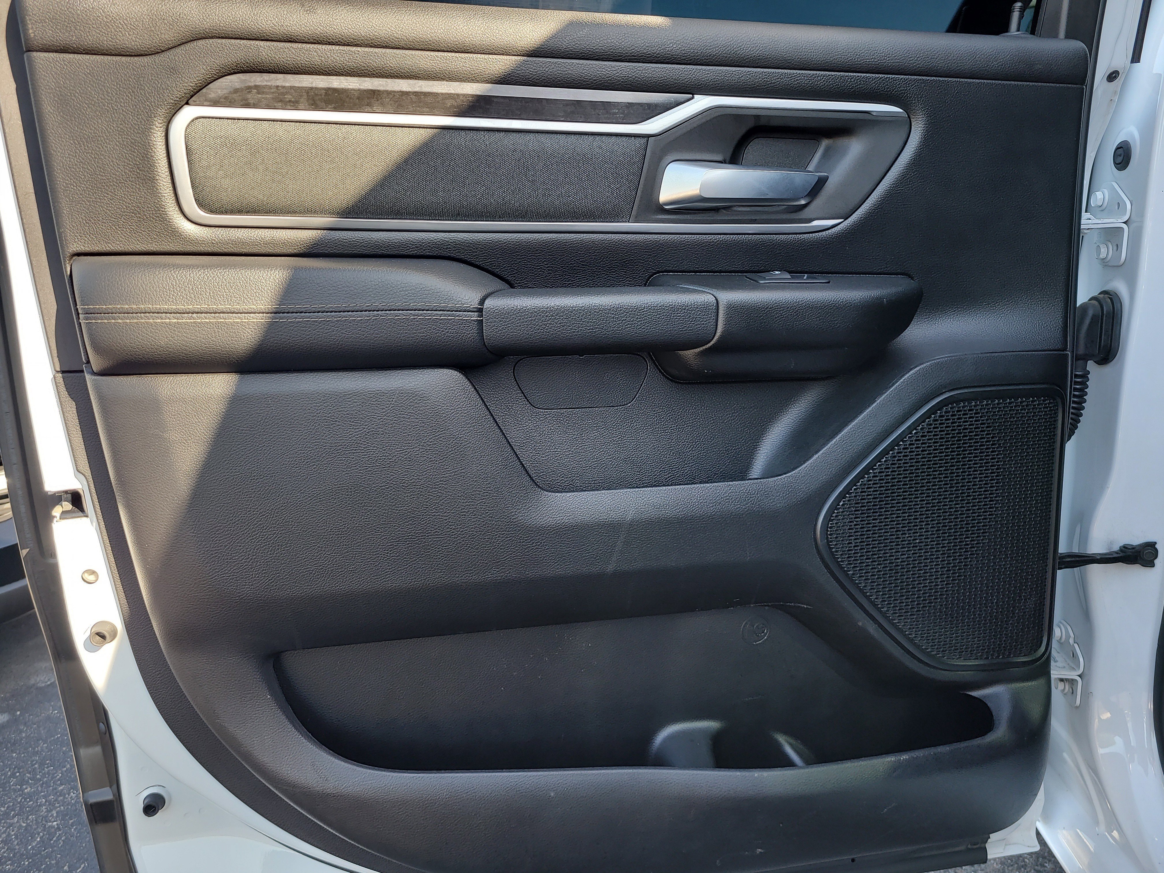 Used 2022 RAM 1500 Big Horn AWD/4WD image 11