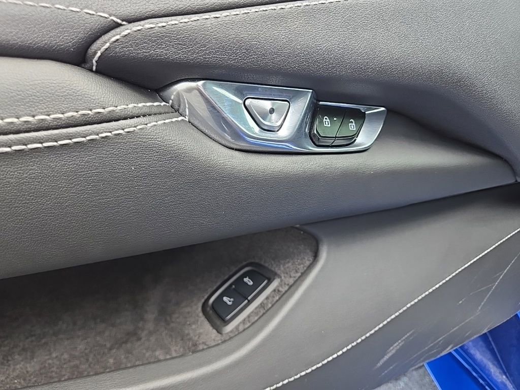 Used 2020 Chevrolet Corvette Stingray Coupe w/ Z51 Performance Package image 20