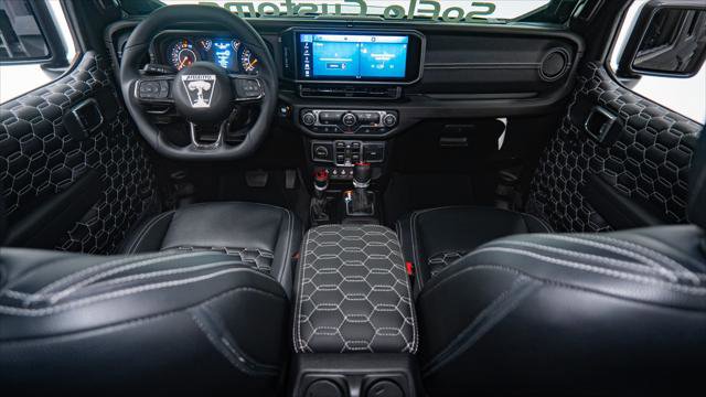 Used 2025 Jeep Gladiator Sport image 45