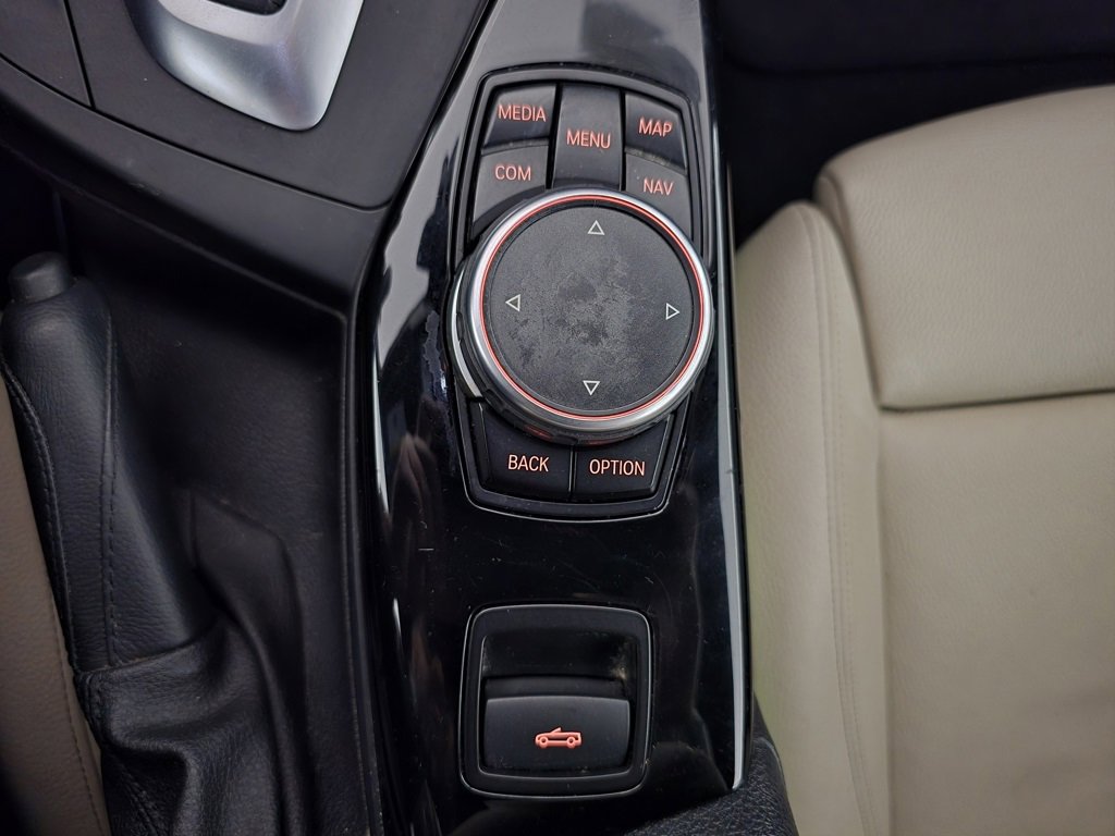 Used 2017 BMW 230i xDrive Convertible image 30