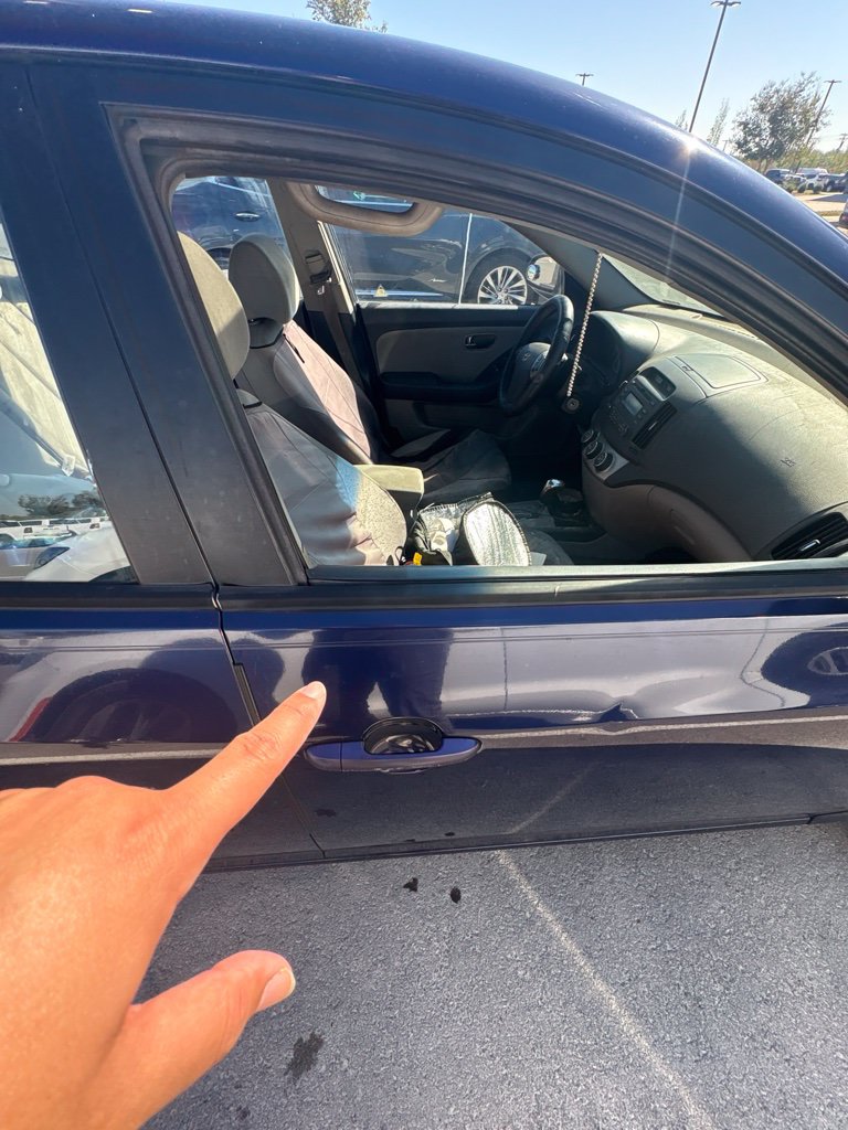 Used 2010 Hyundai Elantra SE w/ Premium Pkg 4 FWD image 10