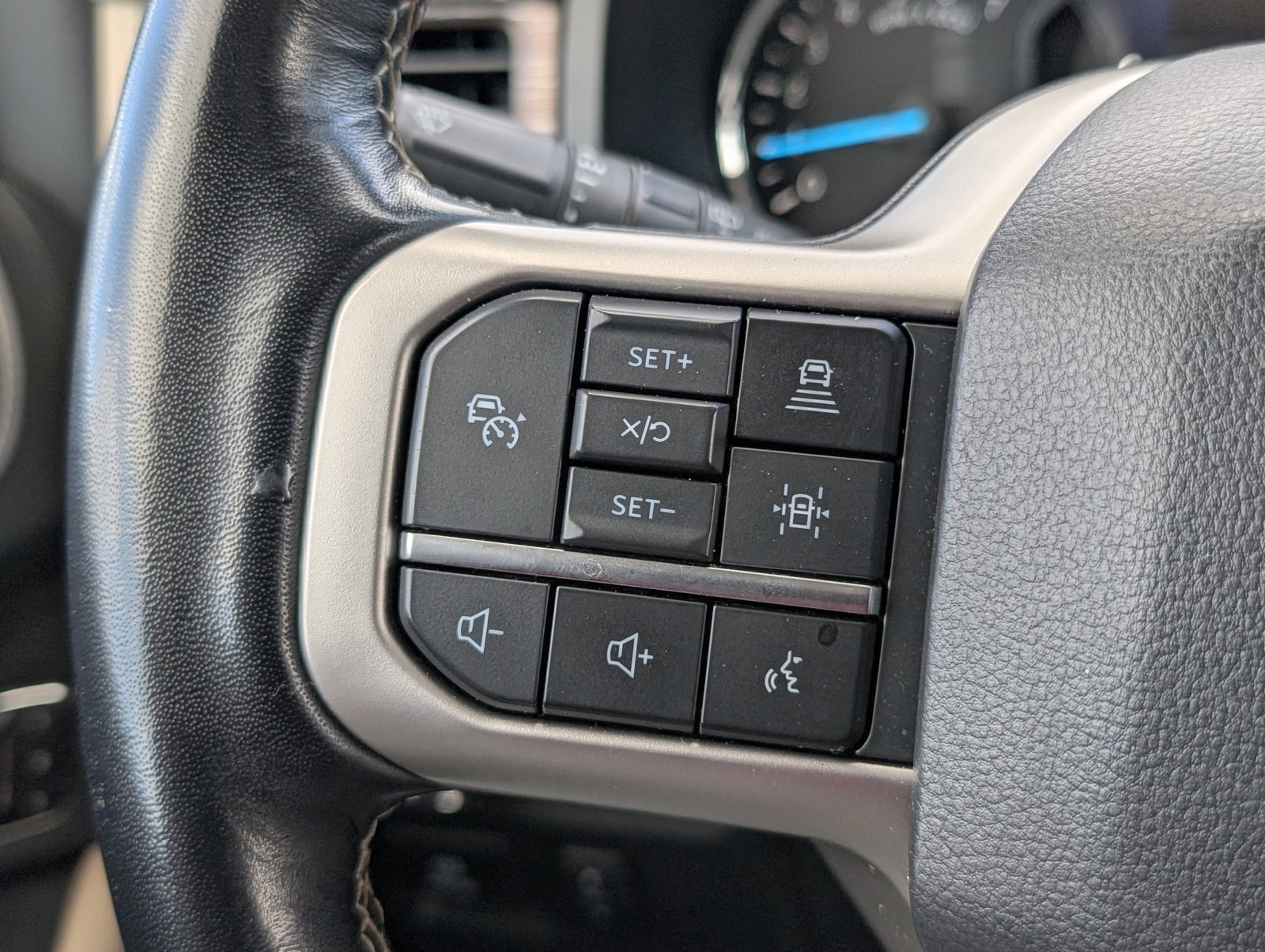 Used 2023 Ford Expedition Max Limited image 24