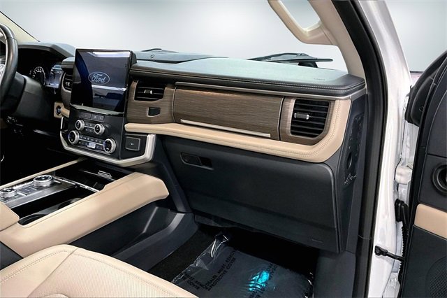 Used 2022 Ford Expedition Limited image 28