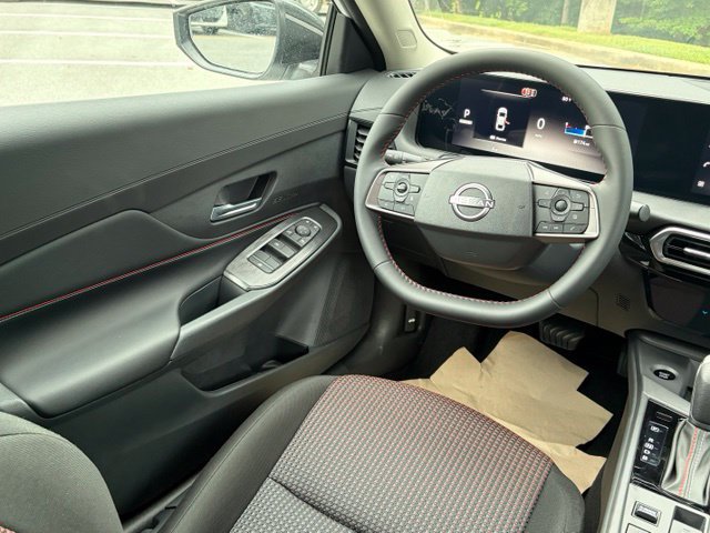 New 2027 Nissan Sentra SR w/ Floor Mat Package FWD image 31