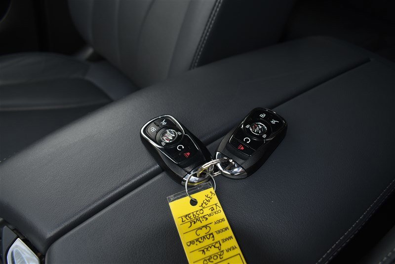 Used 2020 Buick Envision Essence image 19