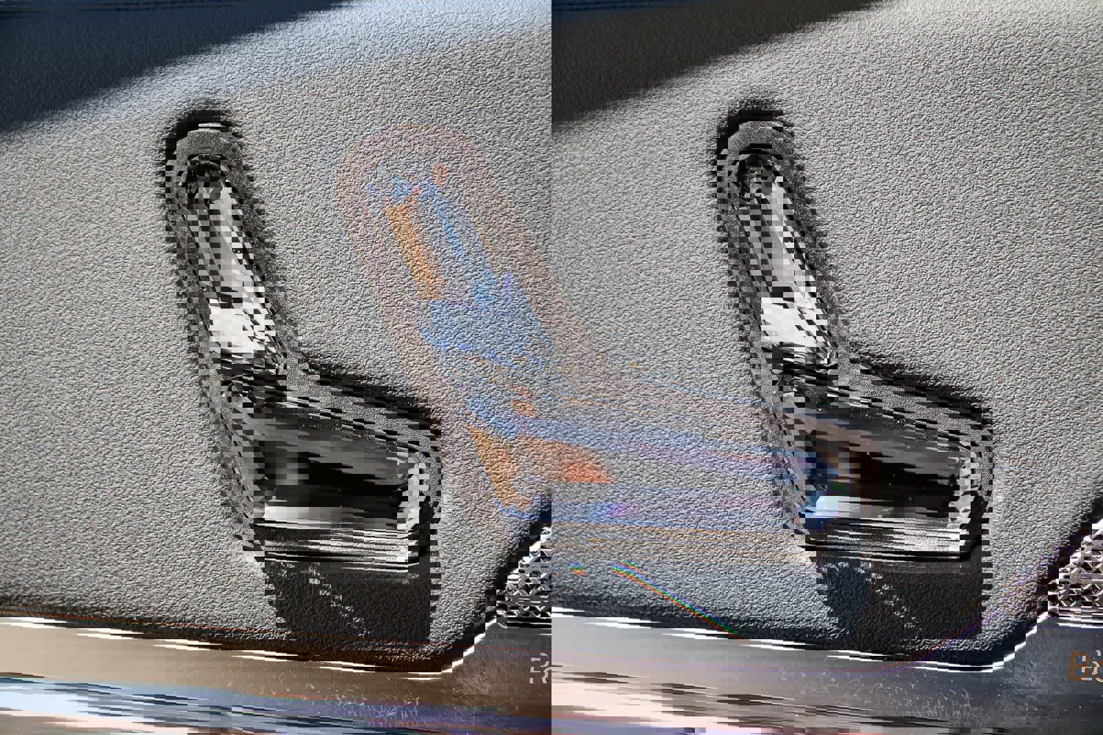 Used 2024 BMW 740i w/ Premium Package image 22