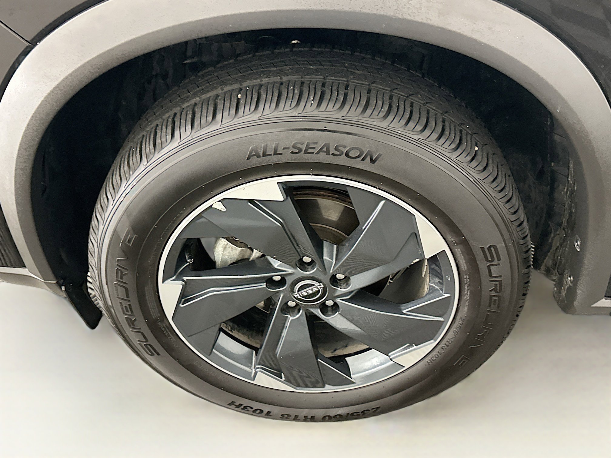 Used 2025 Nissan Rogue SV image 11