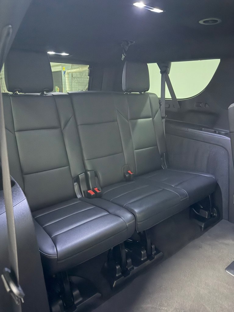 Used 2023 Cadillac Escalade ESV Luxury AWD/4WD image 10