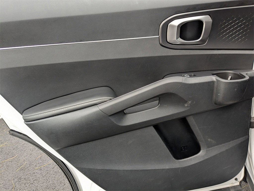 Used 2024 Kia Sorento S image 31