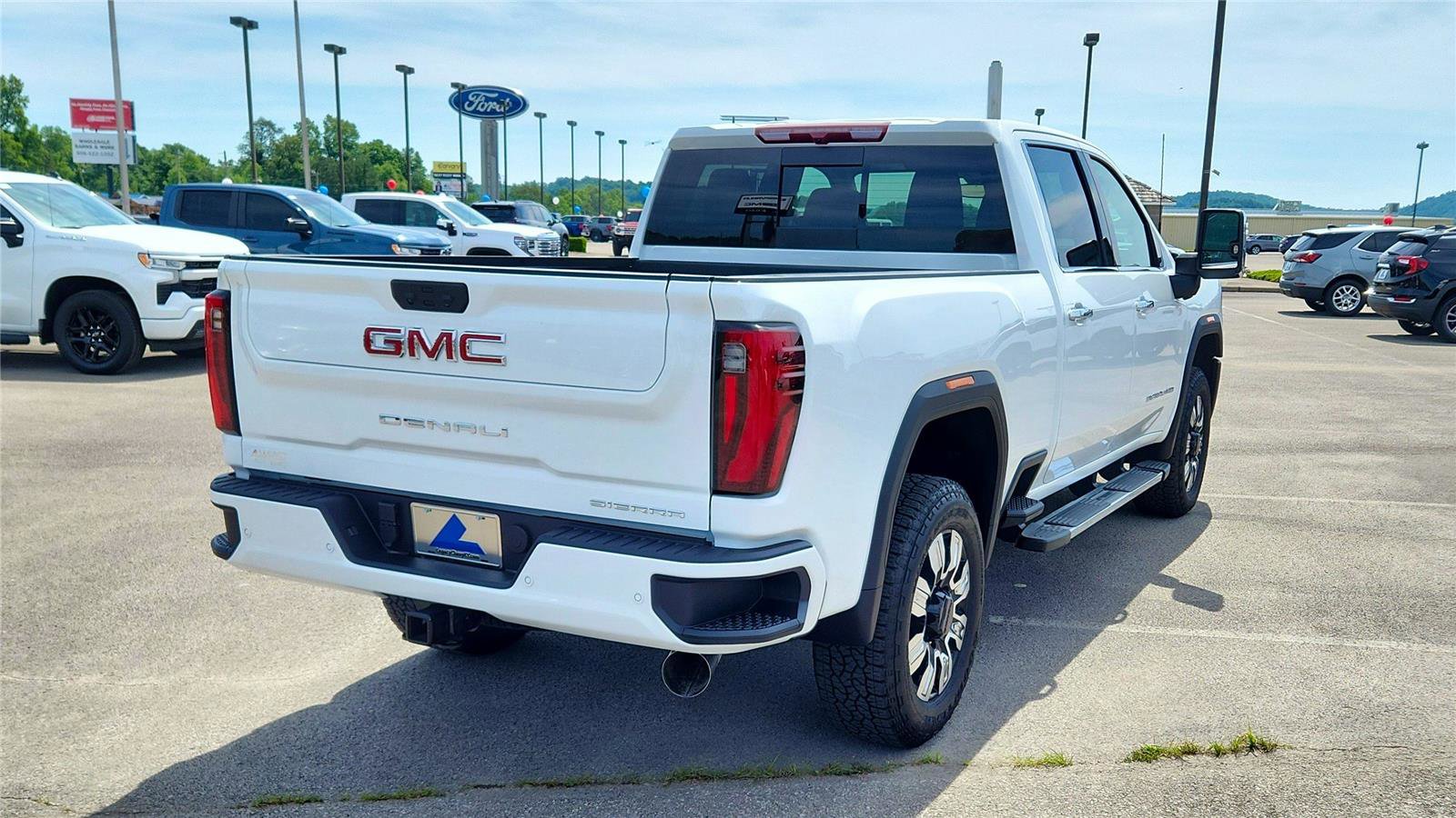 New 2026 GMC Sierra 2500 Denali AWD/4WD image 2