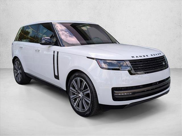Used 2023 Land Rover Range Rover SE image 3