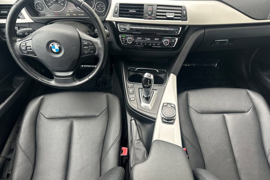 Used 2017 BMW 320i Sedan image 12