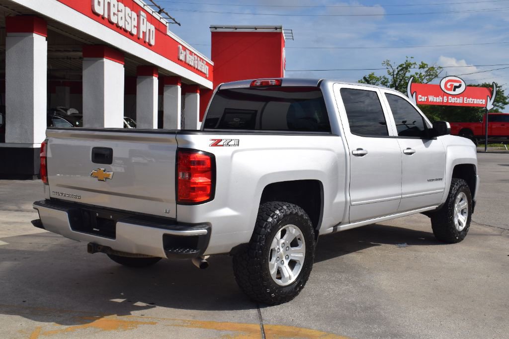Used 2018 Chevrolet Silverado 1500 LT w/ All Star Edition AWD/4WD image 4