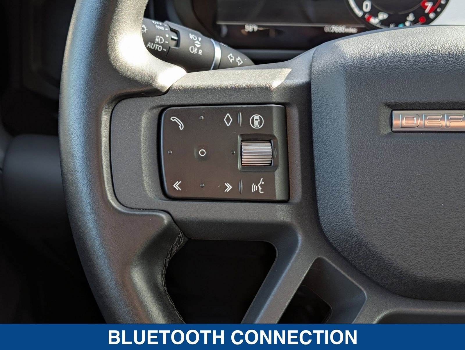 Used 2025 Land Rover Defender 110 S image 25