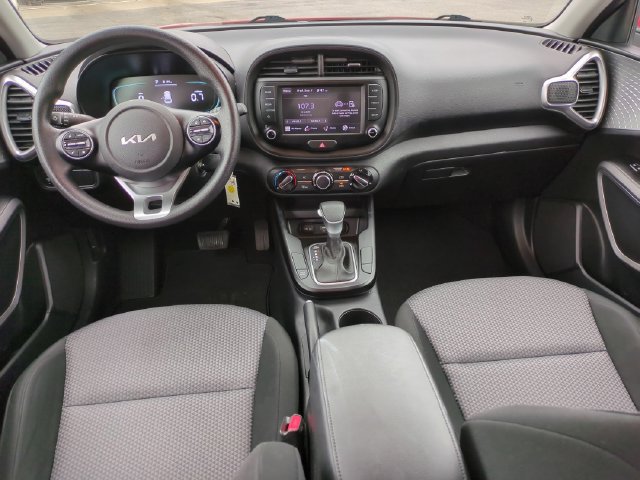 Used 2023 Kia Soul LX FWD image 17