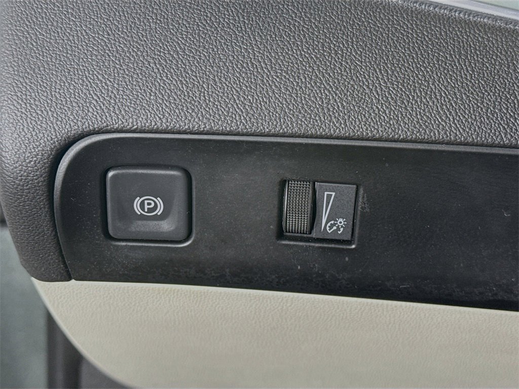 Used 2023 Buick Enclave Essence w/ Experience Buick Package image 19