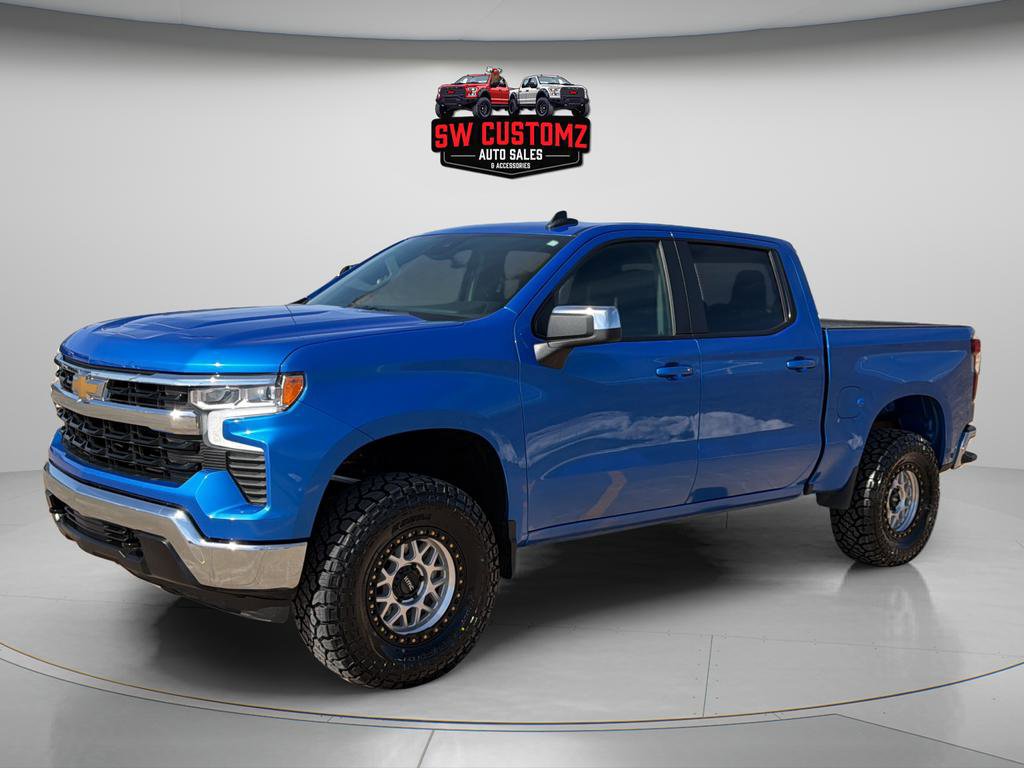 Used 2025 Chevrolet Silverado 1500 LT image 3