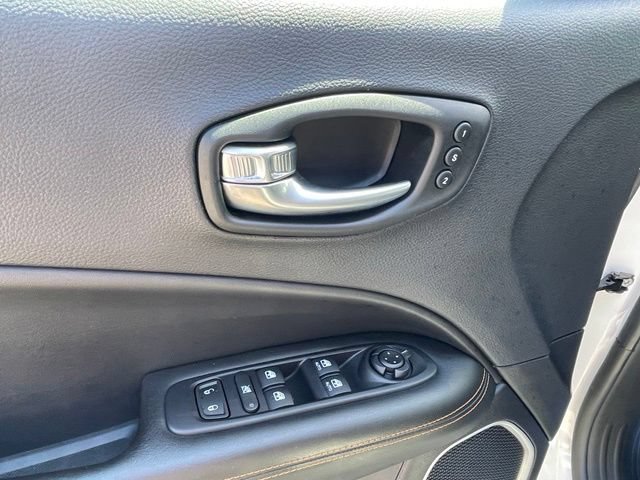 Used 2021 Jeep Compass Limited w/ Elite Exterior Group AWD/4WD image 11