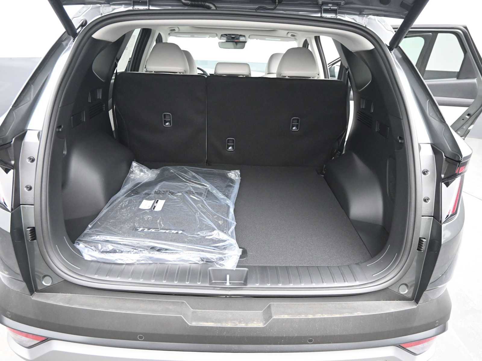 New 2026 Hyundai Tucson Limited image 13