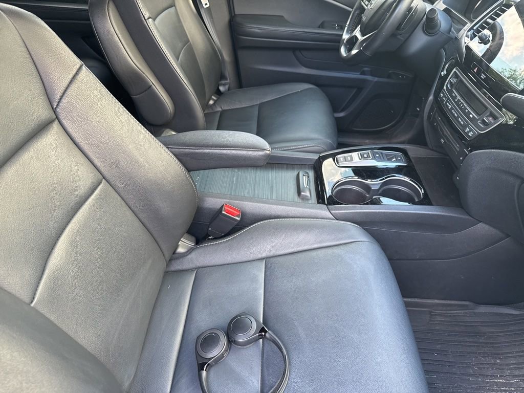 Used 2021 Honda Pilot Touring image 3