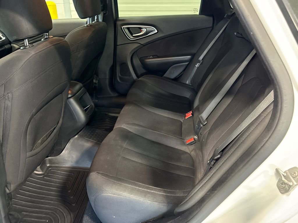 Used 2015 Chrysler 200 Limited w/ Convenience Group FWD image 8