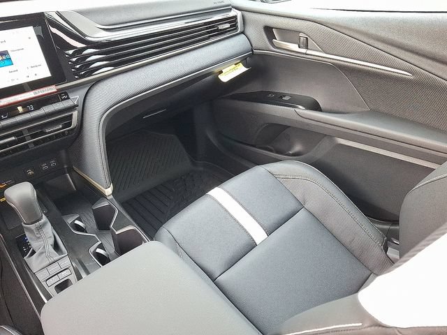New 2026 Toyota Camry SE FWD image 17