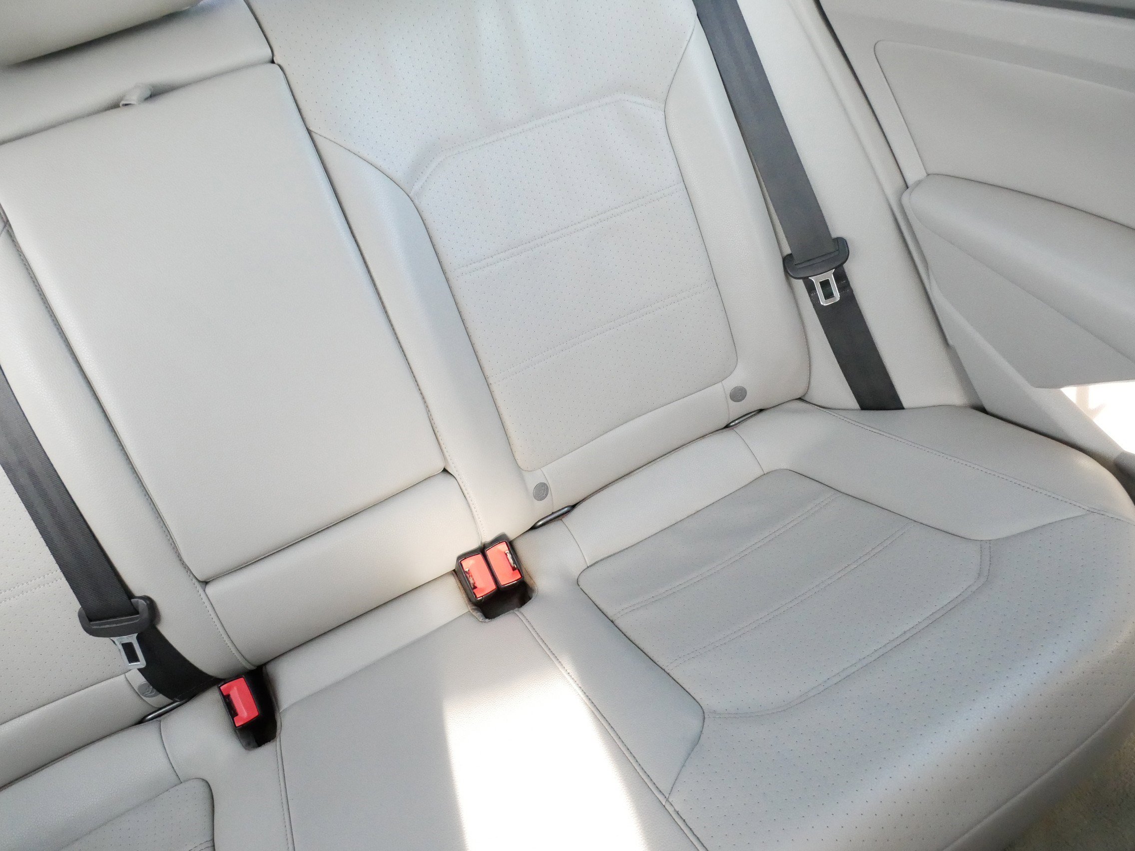 Used 2013 Volkswagen Passat Wolfsburg Edition image 14