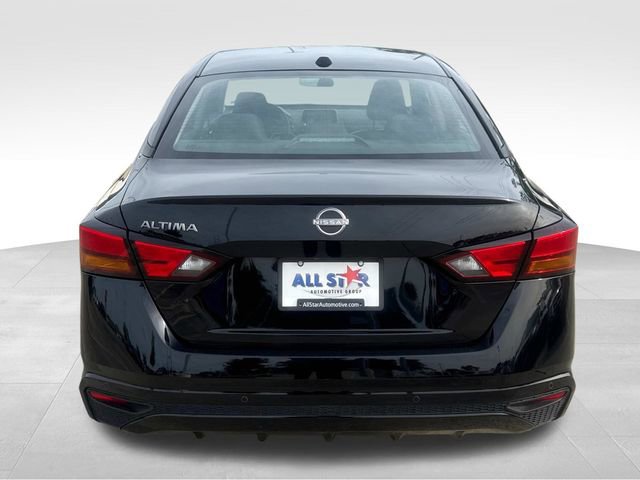 Used 2025 Nissan Altima 2.5 SV image 8