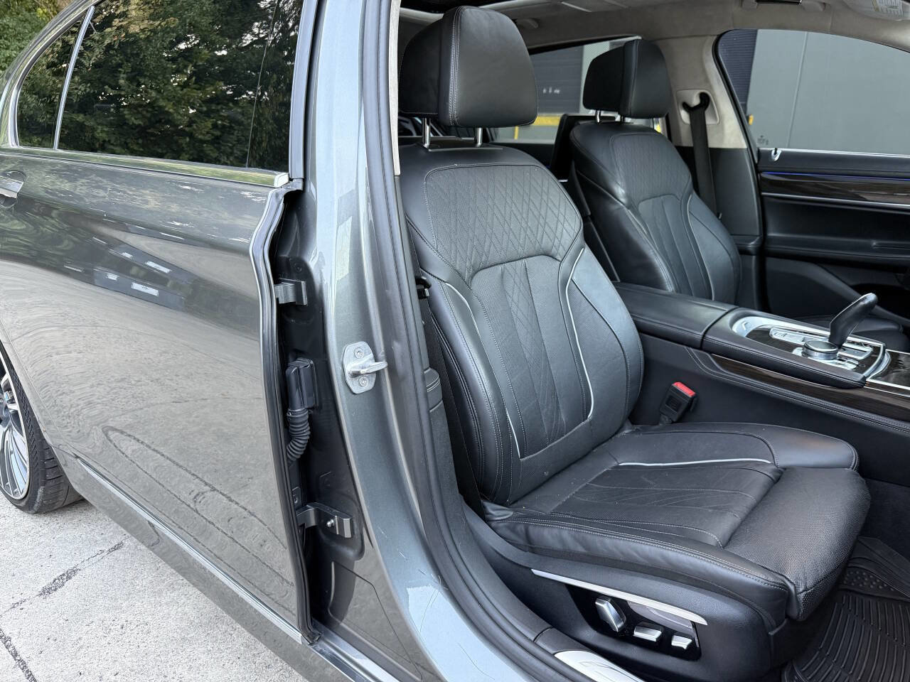 Used 2016 BMW 750i xDrive image 22